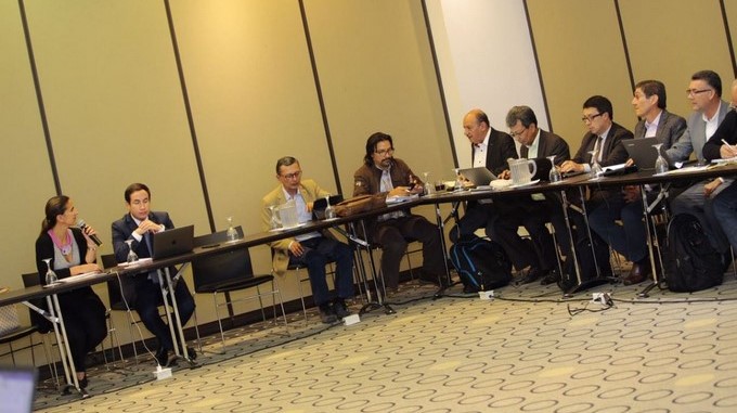 Paro de educadores sigue y mañana el gremio marchará en todo el país