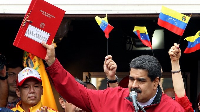 El Supremo venezolano dice que Maduro puede convocar a la Constituyente sin un referendo