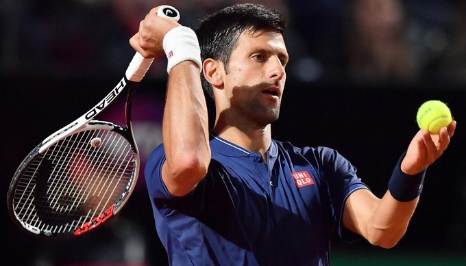 Imagen del tenista serbio Novak Djokovic en un partido. EFE