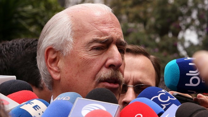 Pastrana propone una coalición para arrancarle el país “de las garras a las FARC”