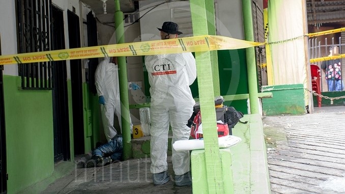 Hombre asesinado a puñaladas en el barrio La Divisa.