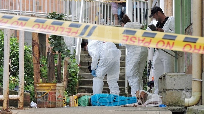 Hombre asesinado en el barrio Santa Rita de Bello.