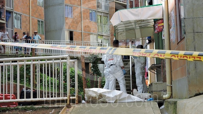 Hombre asesinado en el barrio Santa Rita de Bello.