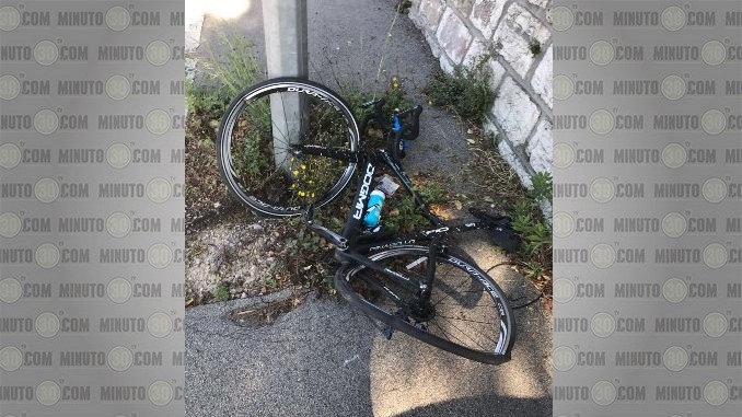 Bicicleta de Chris Froome luego de ser atropellado.