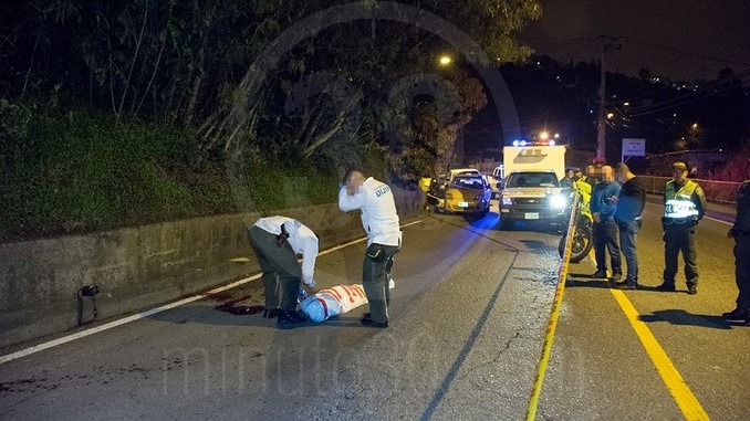 Cadáver encontrado en la vía al mar, en Robledo.