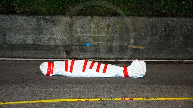 Cadáver encontrado en la vía al mar, en Robledo.