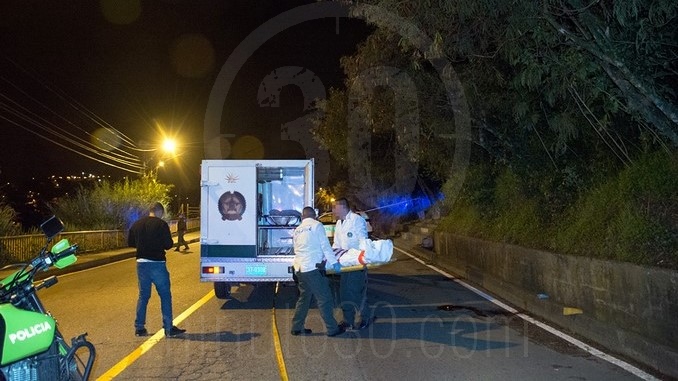Cadáver encontrado en la vía al mar, en Robledo.