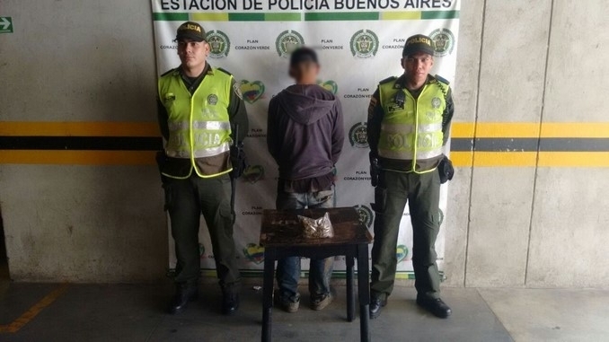 Lo capturaron y le incautaron marihuana en Buenos Aires.