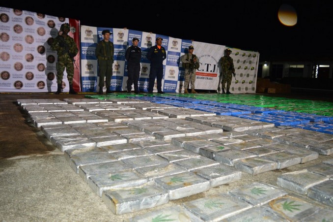 En Carepa las autoridades hallaron una tonelada de cocaína camuflada en cajas de banano