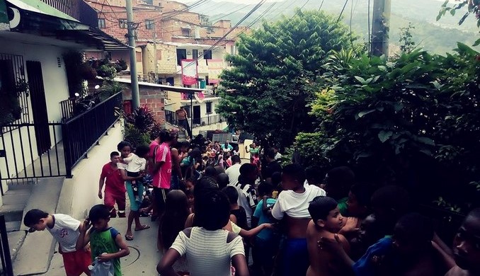 Así celebraron los niños de la Comuna 13 el mes de la niñez