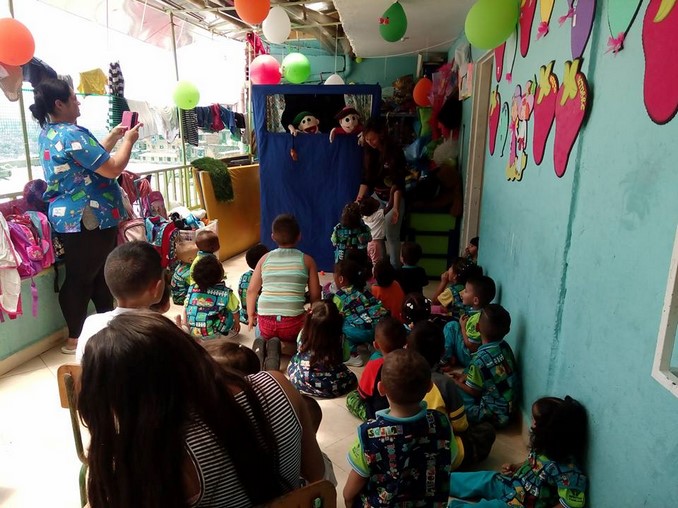 Así celebraron los niños de la Comuna 13 el mes de la niñez