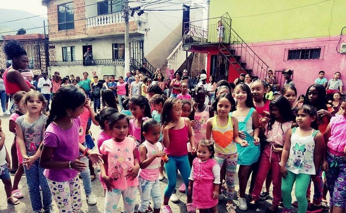 Así celebraron los niños de la Comuna 13 el mes de la niñez