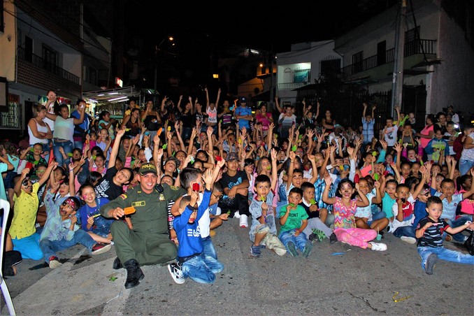 Así celebraron los niños de la Comuna 13 el mes de la niñez
