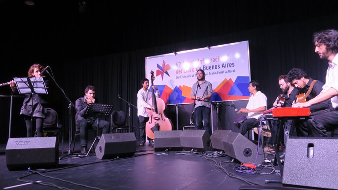 Buenos Aires festeja 50 años de “Cien años de soledad” con maratón de lectura