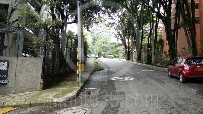 Conductor de bus baleado en El Poblado.