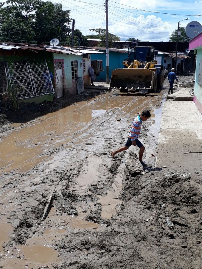 Ejército brindó apoyo humanitario a la comunidad de barrio afectado por el invierno en Villavicencio