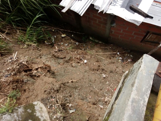 Deslizamientos afectaron a varias viviendas en la Comuna 13