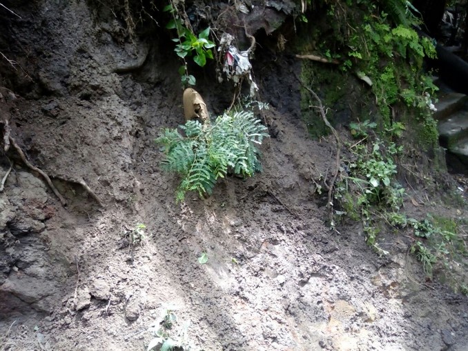 Deslizamientos afectaron a varias viviendas en la Comuna 13