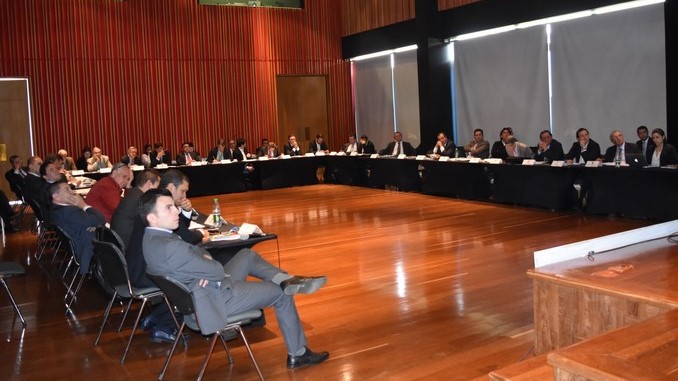 Los presidentes de estos equipos, conformarán una mesa de trabajo para estudiar el tema de barras bravas 3 dimayor 2