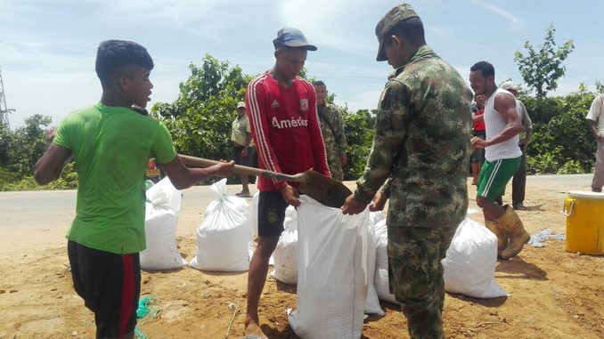 Ejército brindó ayuda a los damnificados del invierno en El Banco, Magdalena