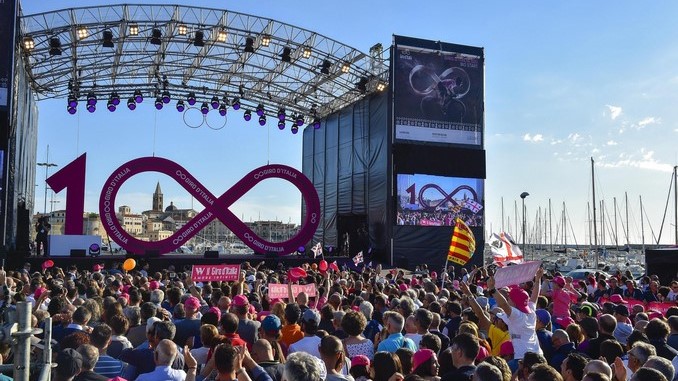 Presentación de los equipos que competirán en el Giro de Italia 2017.
