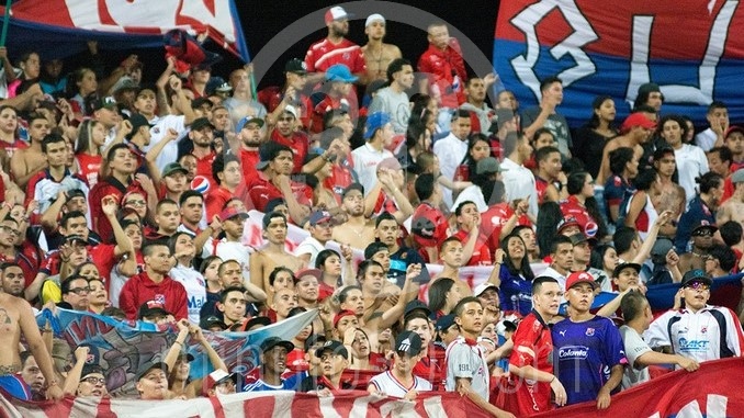 Jugadores del Medellín, aún no salen a vacaciones 1 hinchas dim medellin