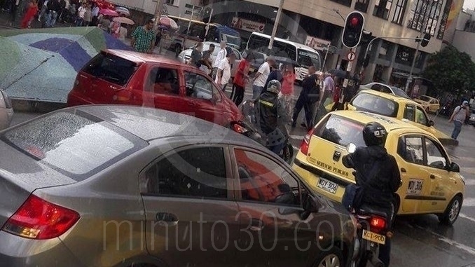 Ladrón agredido con arma blanca en la Oriental.