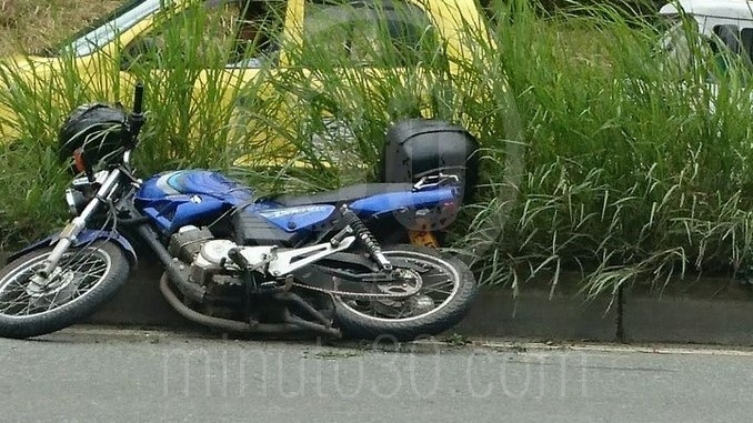 Motociclista muerto en la autopista Sur.