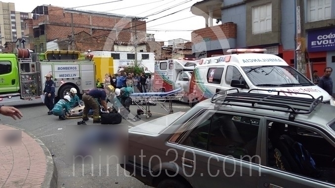 Muerta en accidente de moto.