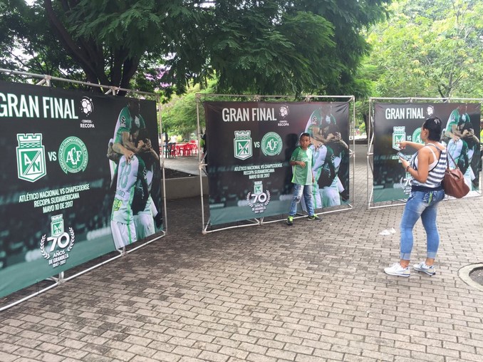 FOTOS: Los hinchas del Verde colman el Atanasio para la final ante Chapecoense 4 nacional hinchas 2