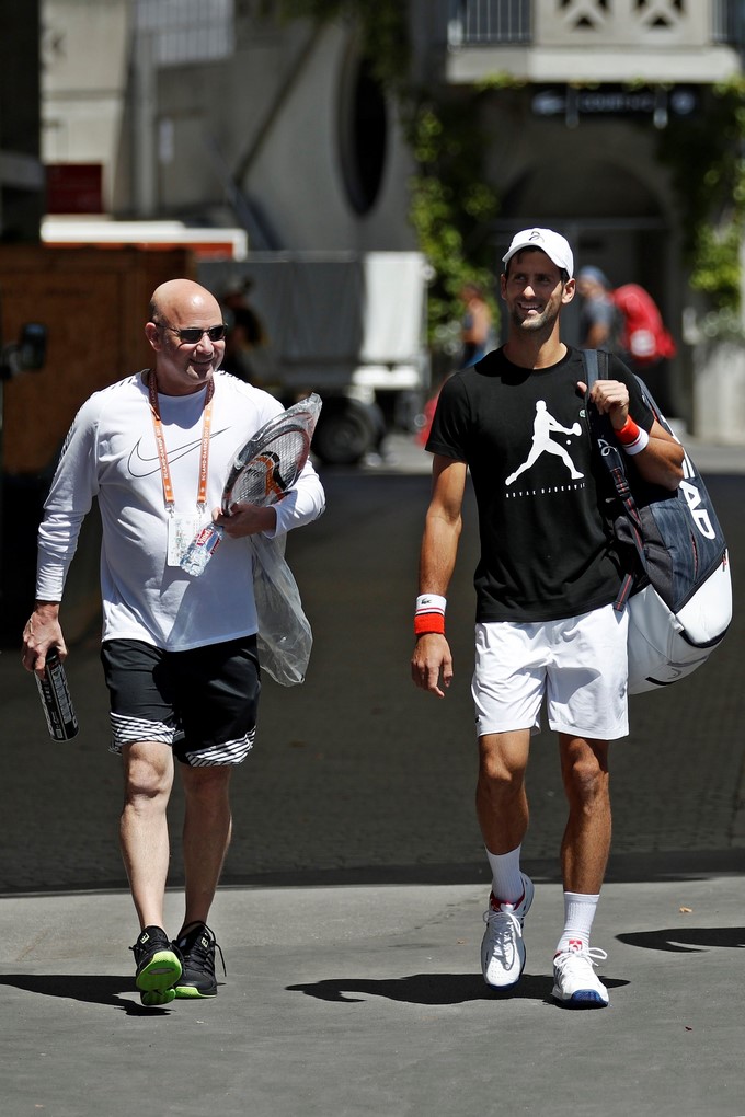 Agassi y Djokovic, primer encuentro y entrenamiento de dos grandes del tenis 4 novak djokovic andre agassi 1