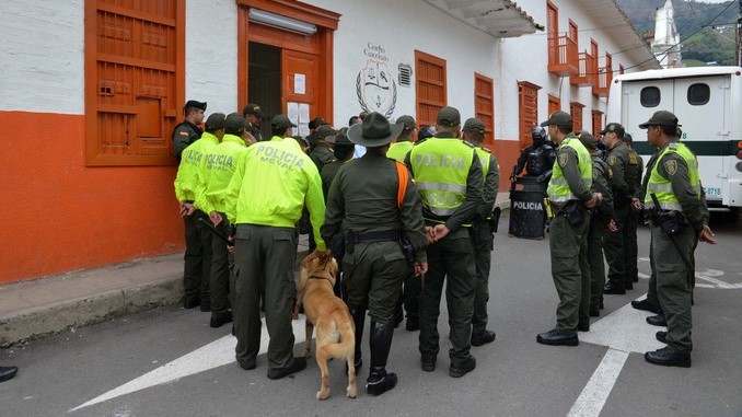 Operativo en cárcel de Barbosa.