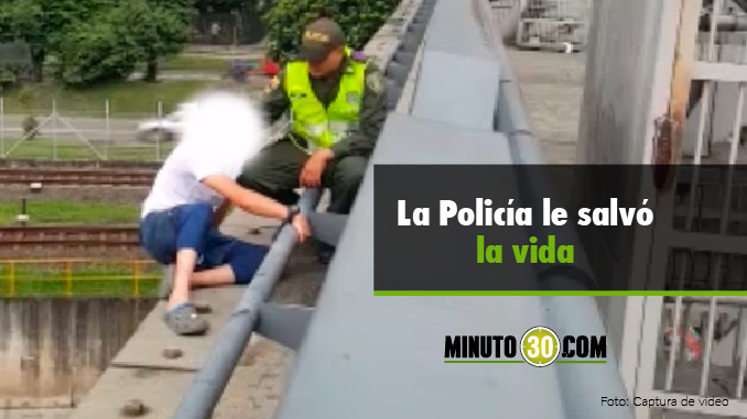 La Policía evitó un suicidio en el puente de la 4 Sur.