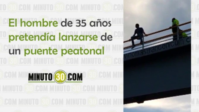 EN VIDEO: Rescatado cuando pretendía lanzarse de un puente peatonal