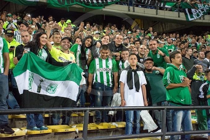 FOTOS: La fiesta en las tribunas de la hinchada Verdolaga 9 recopa nacional chapecoense 10