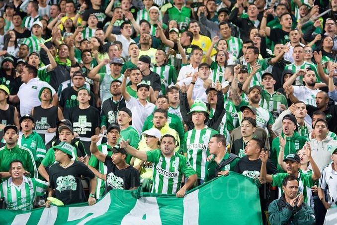 FOTOS: La fiesta en las tribunas de la hinchada Verdolaga 11 recopa nacional chapecoense 22