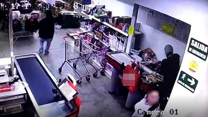 Robo en supermercado de La Estrella.