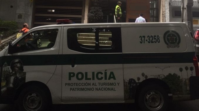 Restaurantes y apartamentos sellados por la Policía.