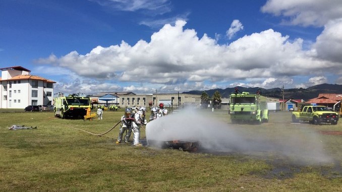 Realizan simulacro de accidente aéreo en el aeropuerto José María Córdova
