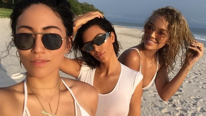 Stephanie Sherpherd, Kim Kardashian y Jasmine Sanders/ Tomada de Instagram: @steph_shep