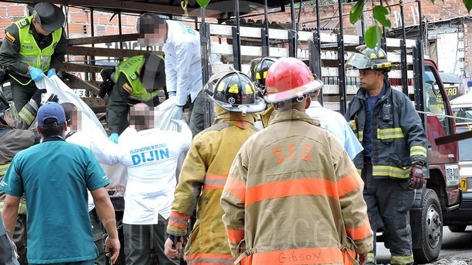 Un toro mató a un hombre dentro de un camión en el barrio Naranjal.