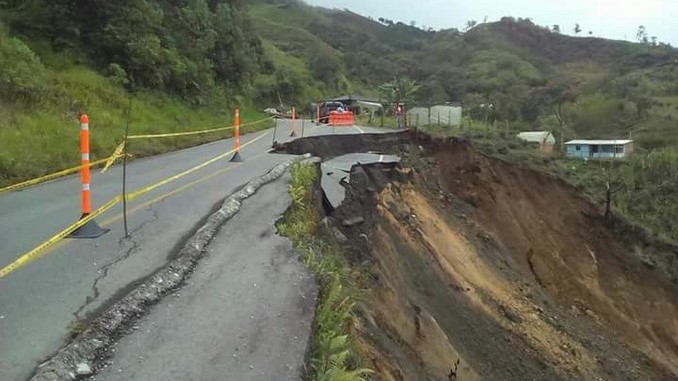Pérdida de la banda en la vía Argelia-Sonsón.