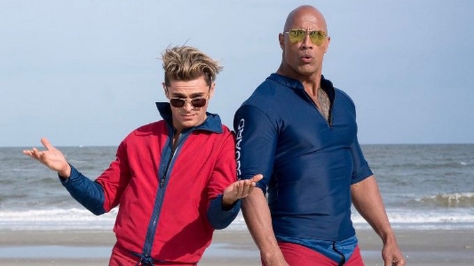 Zac Efron y 'La Roca'/ Tomada de Instagram: @zacefron