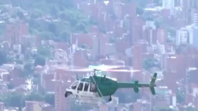 Con apoyo del 'Halcón' capturaron a dos sujetos que pretendían asaltar a un taxista 1 Bell de la Policia