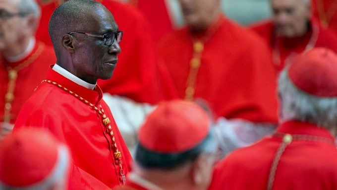 El papa crea a 5 cardenales y les avisa de que no son príncipes en la Iglesia