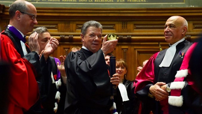 santos doctorado honoris causa paris