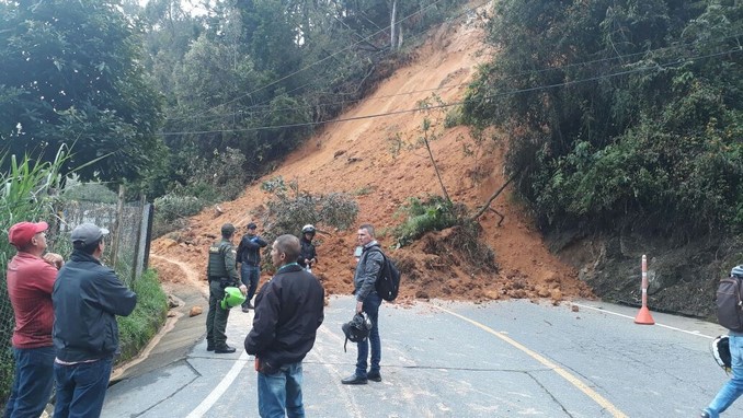 deslizamiento santa elena