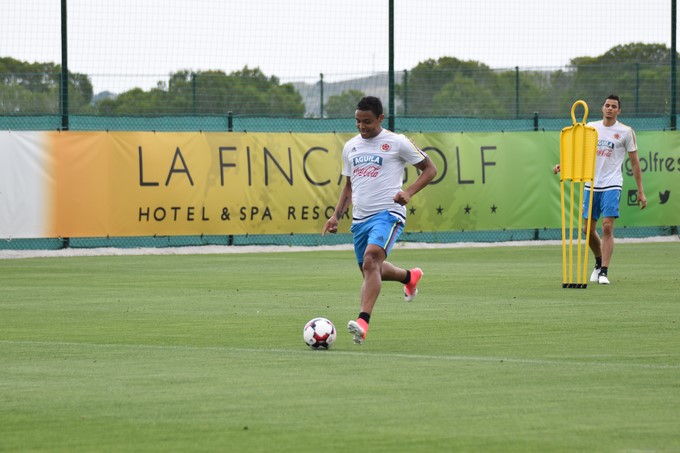 VÍDEO Y FOTOS. Selección Colombia completa el cuarto día de entrenamientos en España 10 Entrenamiento Selecci%C3%B3n Colombia 9