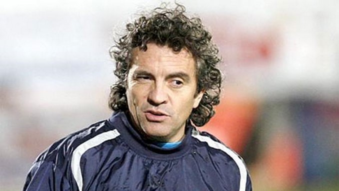 Lillo espera conseguir su primer título como DT, en Nacional 1 Juan Manuel Lillo Copiar