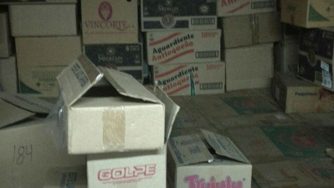 VIDEO y FOTOS: Encaletados en un baño hallaron 305 litros de licor de contrabando provenientes de Venezuela 3 Licor_Contrabando_2